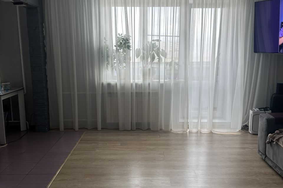 Продаётся 4-комнатная квартира, 77 м²
