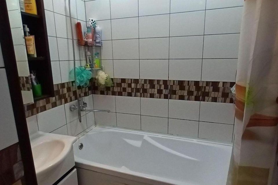 Продаётся 3-комнатная квартира, 58.2 м²