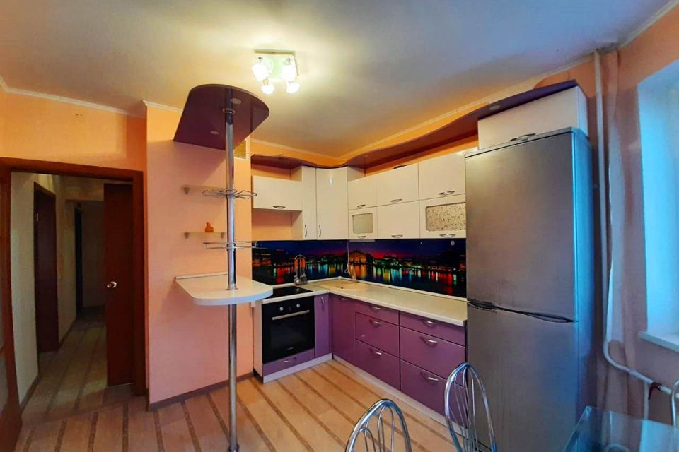 Сдаётся 2-комнатная квартира, 65 м²