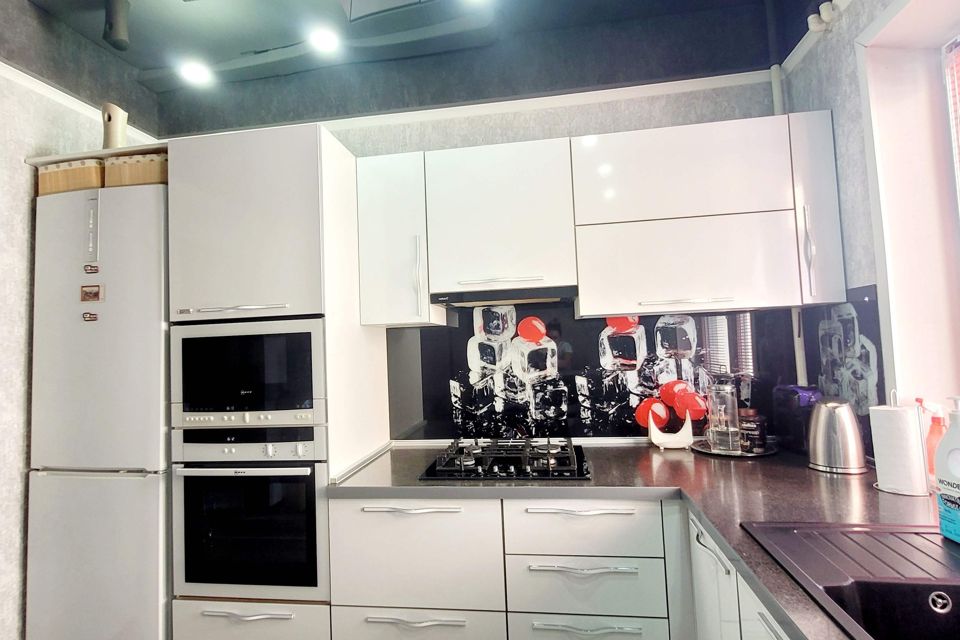 Продаётся 3-комнатная квартира, 72 м²