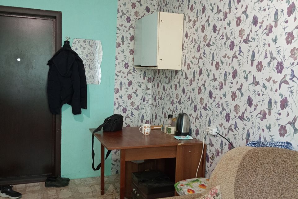 Продаётся комната в 1-комн. квартире, 13.6 м²