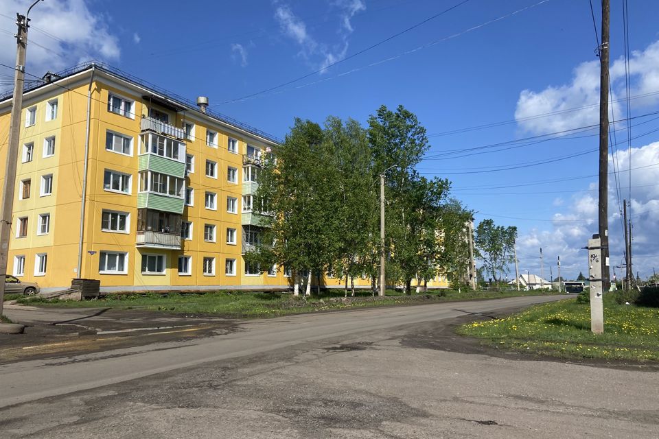 Продаётся 3-комнатная квартира, 48.6 м²