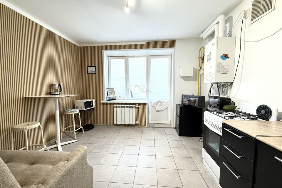 Продаётся 1-комнатная квартира, 42 м²
