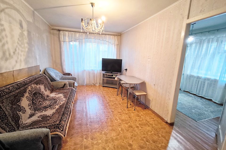 Продаётся 3-комнатная квартира, 48.2 м²