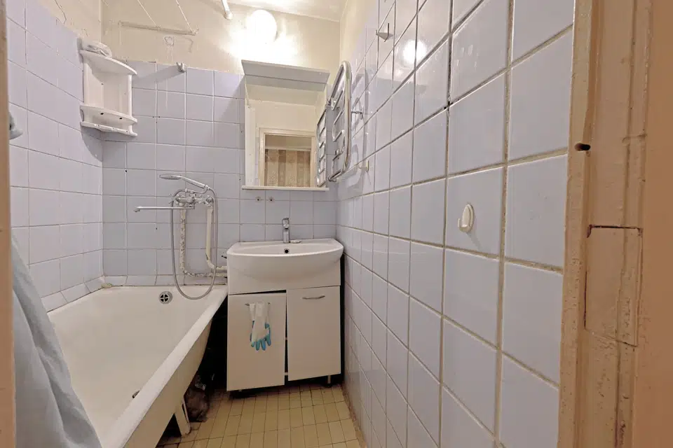 Продаётся 3-комнатная квартира, 48.8 м²