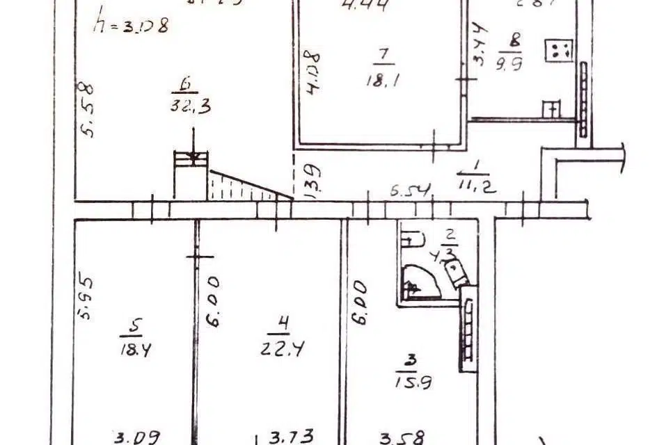 Продаётся 5-комнатная квартира, 240 м²