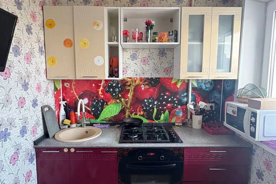 Продаётся 4-комнатная квартира, 63.9 м²