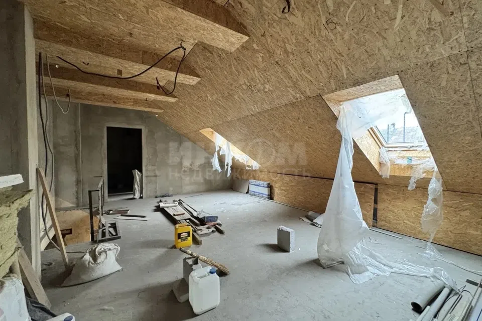 Продаётся 3-комнатная квартира, 106 м²