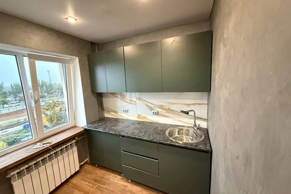 Продаётся 3-комнатная квартира, 50.3 м²