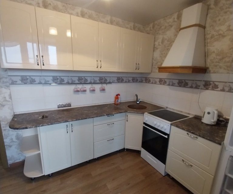 Сдаётся 1-комнатная квартира, 42 м²
