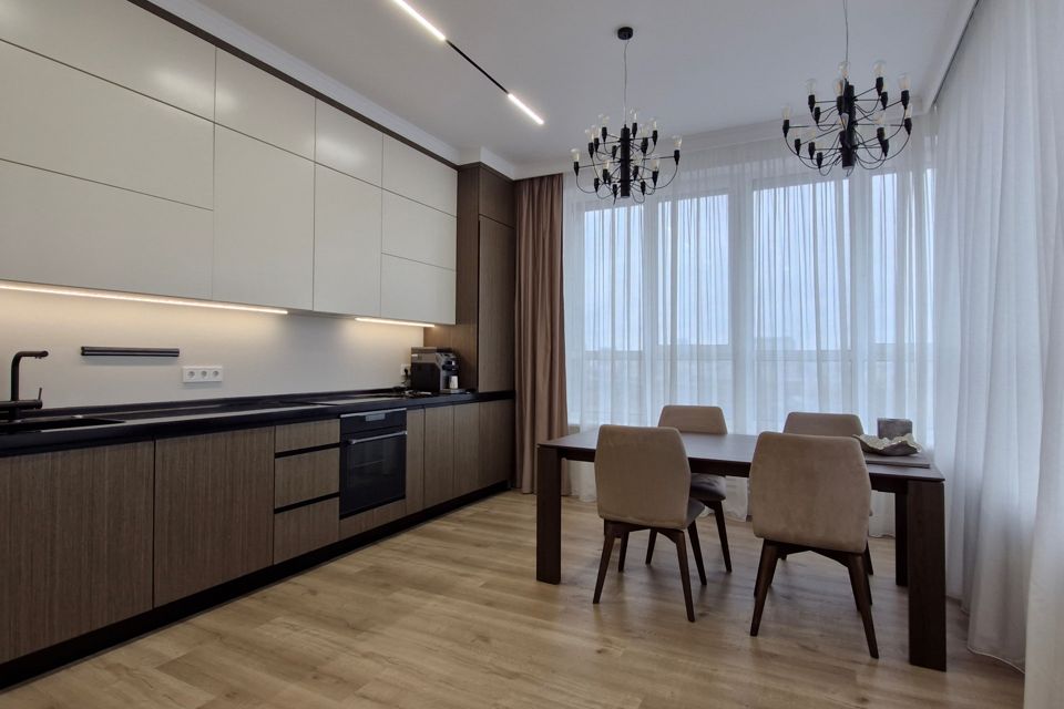 Продаётся 2-комнатная квартира, 77 м²