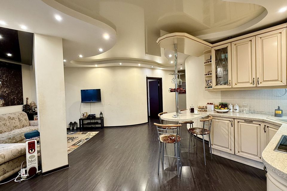 Продаётся 3-комнатная квартира, 82 м²