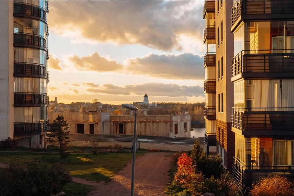 Продаётся 1-комнатная квартира, 43.2 м²