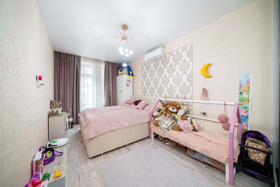Продаётся 2-комнатная квартира, 67.7 м²