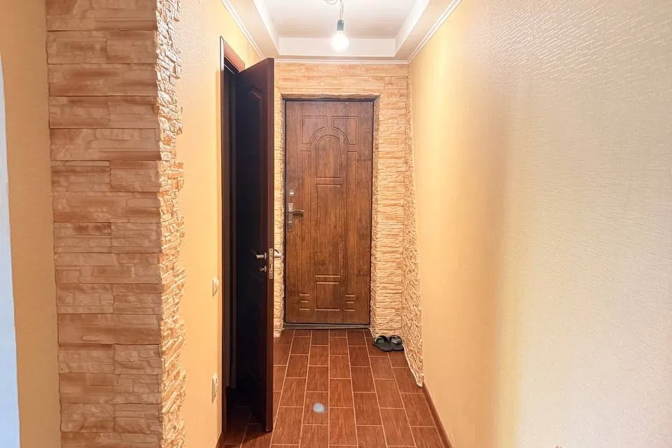 Продаётся 3-комнатная квартира, 52.8 м²