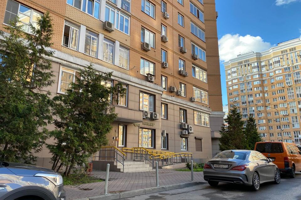 Продаётся 2-комнатная квартира, 82 м²