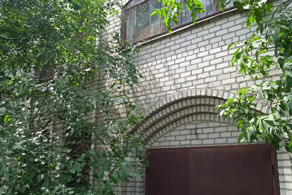 Продаётся 3-этажный дом, 592 м²