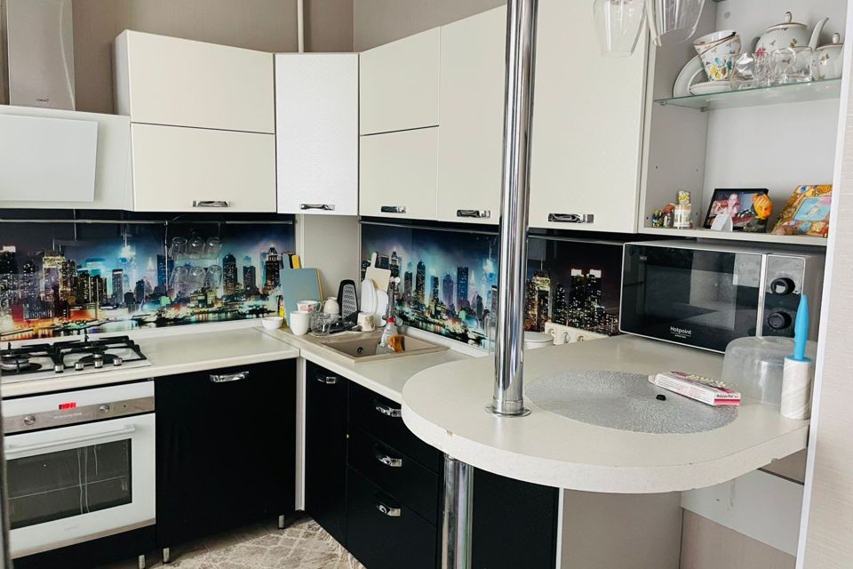 Продаётся 2-комнатная квартира, 60.9 м²