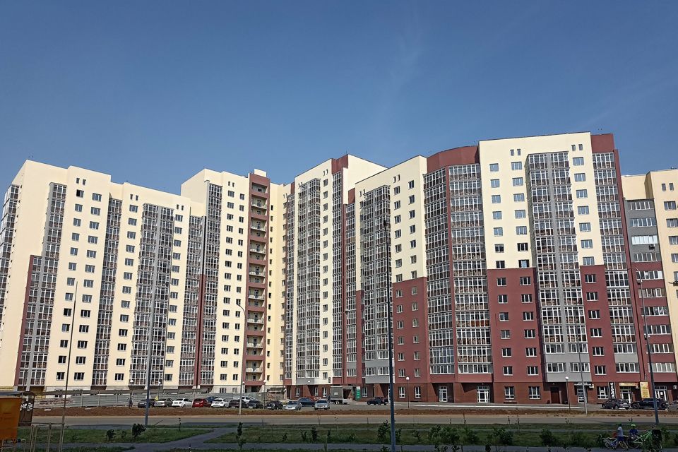 Продаётся 3-комнатная квартира, 101.2 м²