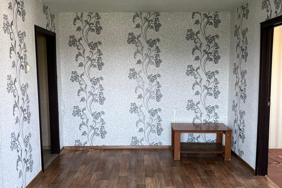 Продаётся 4-комнатная квартира, 61.4 м²