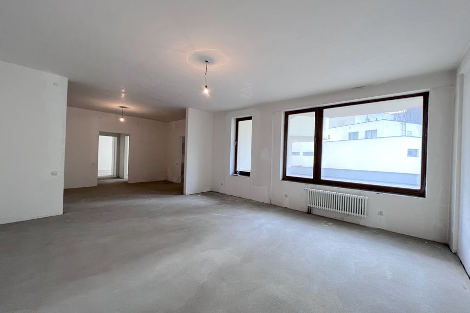 Продаётся 3-комнатная квартира, 153.7 м²