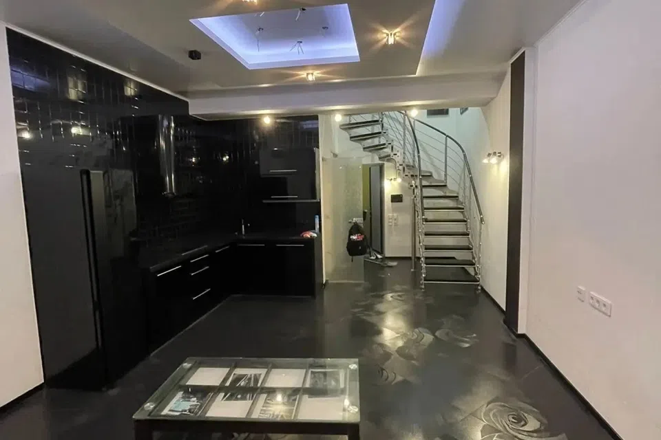 Продаётся 2-комнатная квартира, 65.9 м²