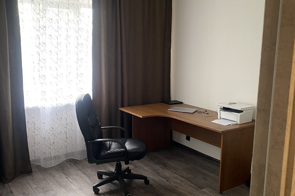 Продаётся 3-комнатная квартира, 81.8 м²
