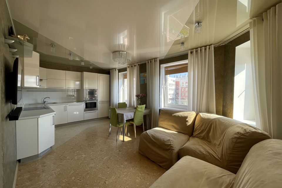 Продаётся 4-комнатная квартира, 116 м²