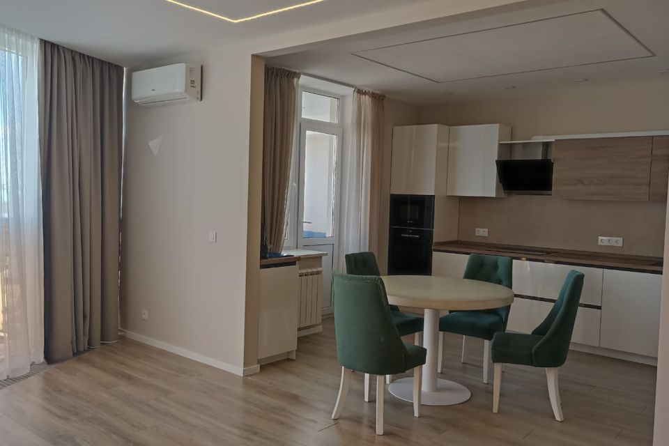 Сдаётся 2-комнатная квартира, 68 м²