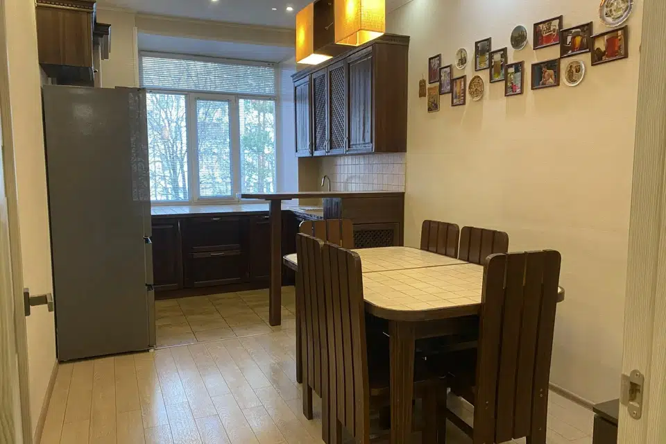 Продаётся 3-комнатная квартира, 93.7 м²