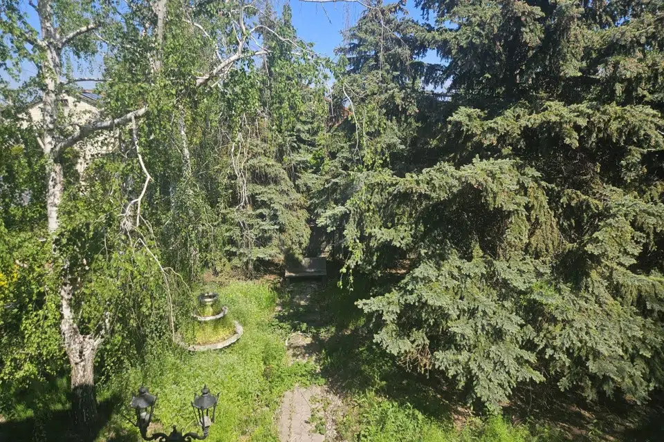 Продаётся 3-этажный дом, 356.3 м²