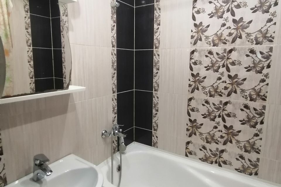 Продаётся 3-комнатная квартира, 65.8 м²
