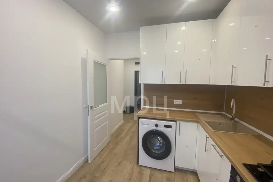 Продаётся 1-комнатная квартира, 34 м²
