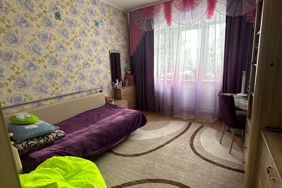 Продаётся 3-комнатная квартира, 72 м²