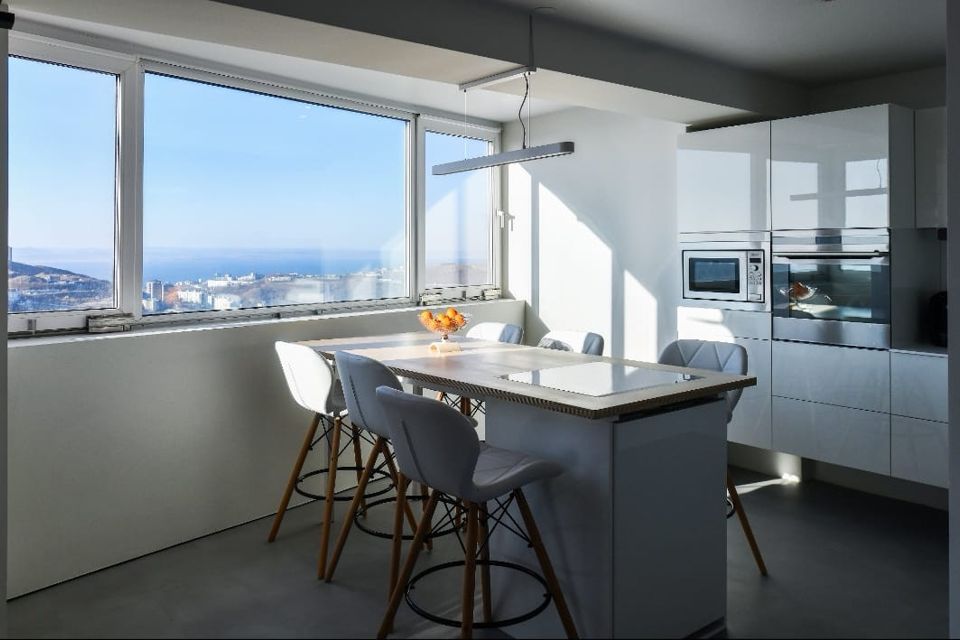 Продаётся 4-комнатная квартира, 135 м²