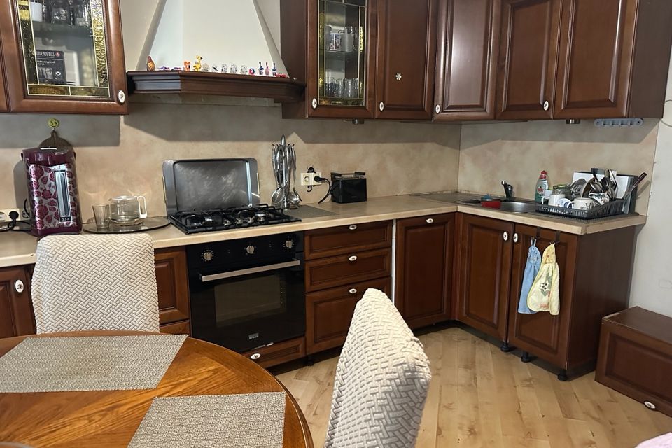 Продаётся 4-комнатная квартира, 95.3 м²