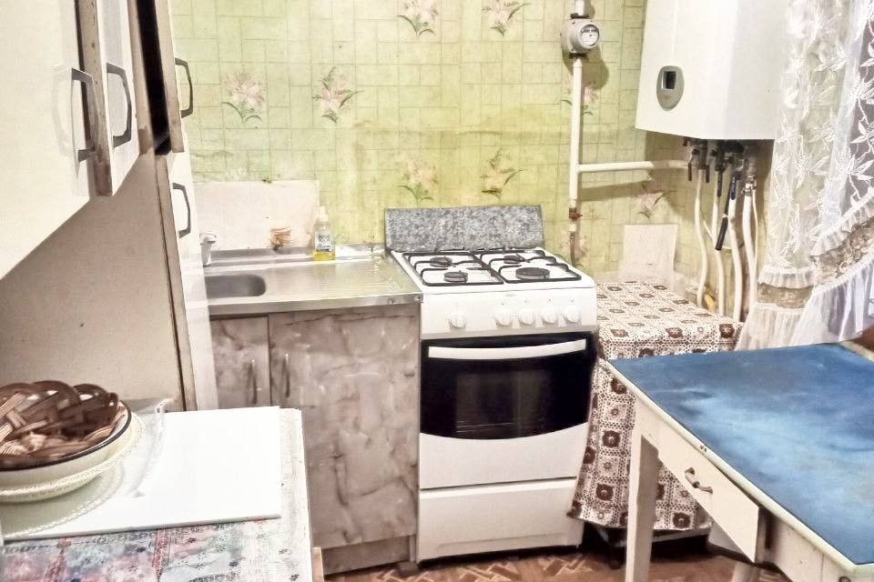 Продаётся 4-комнатная квартира, 65 м²