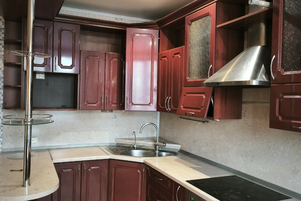 Продаётся 3-комнатная квартира, 121.4 м²