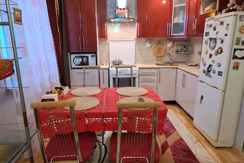 Продаётся 3-комнатная квартира, 64.9 м²