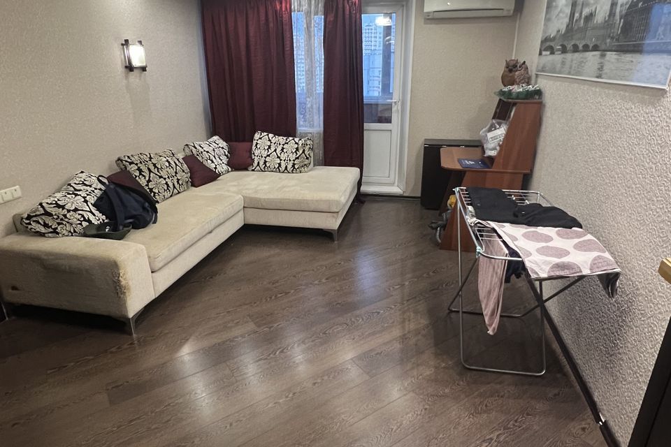 Продаётся 3-комнатная квартира, 72.7 м²