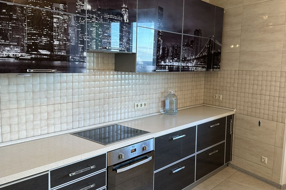 Продаётся 3-комнатная квартира, 90 м²