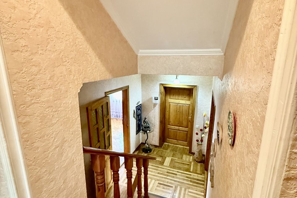 Продаётся 2-этажный дом, 200 м²