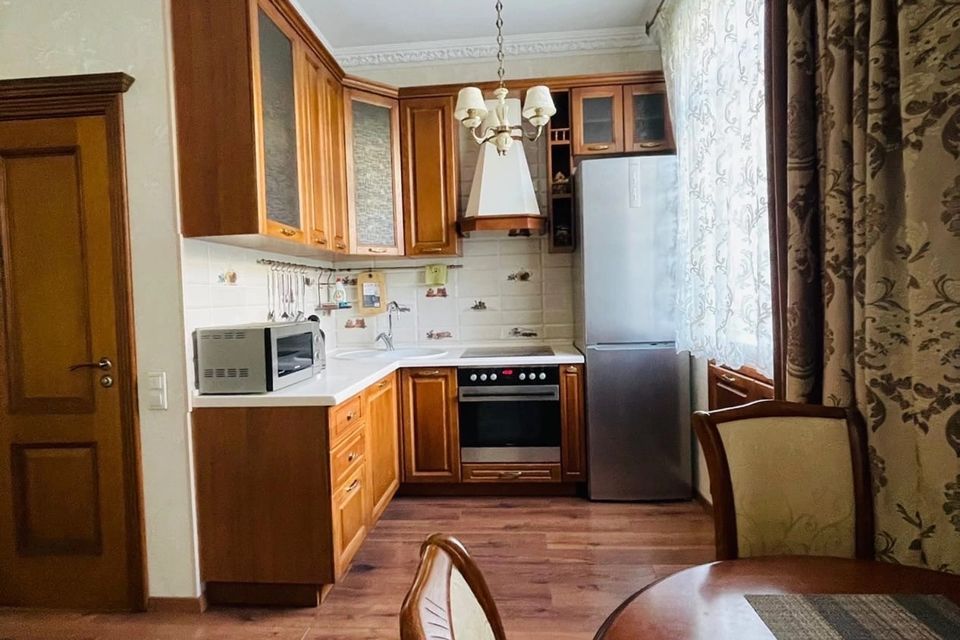 Сдаётся 2-комнатная квартира, 57 м²