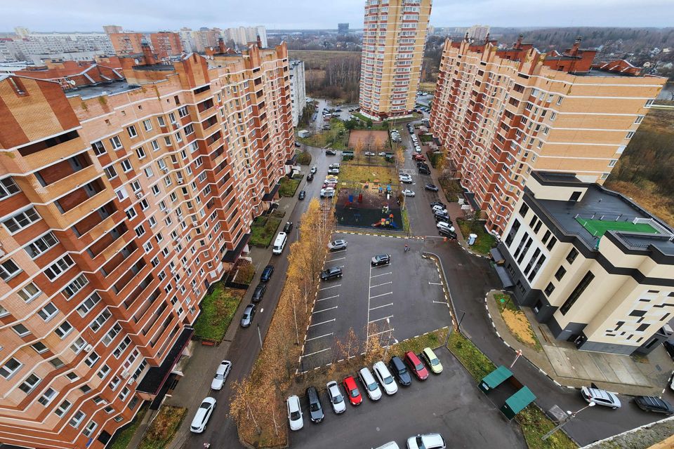 Продаётся 1-комнатная квартира, 49.6 м²