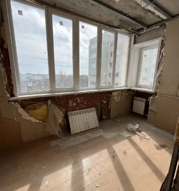 Продаётся 4-комнатная квартира, 182 м²