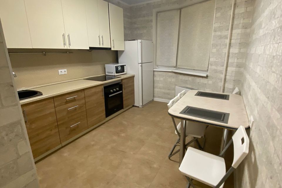 Продаётся 1-комнатная квартира, 38 м²