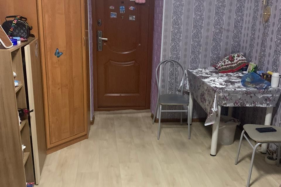 Продаётся комната в 4-комн. квартире, 12 м²