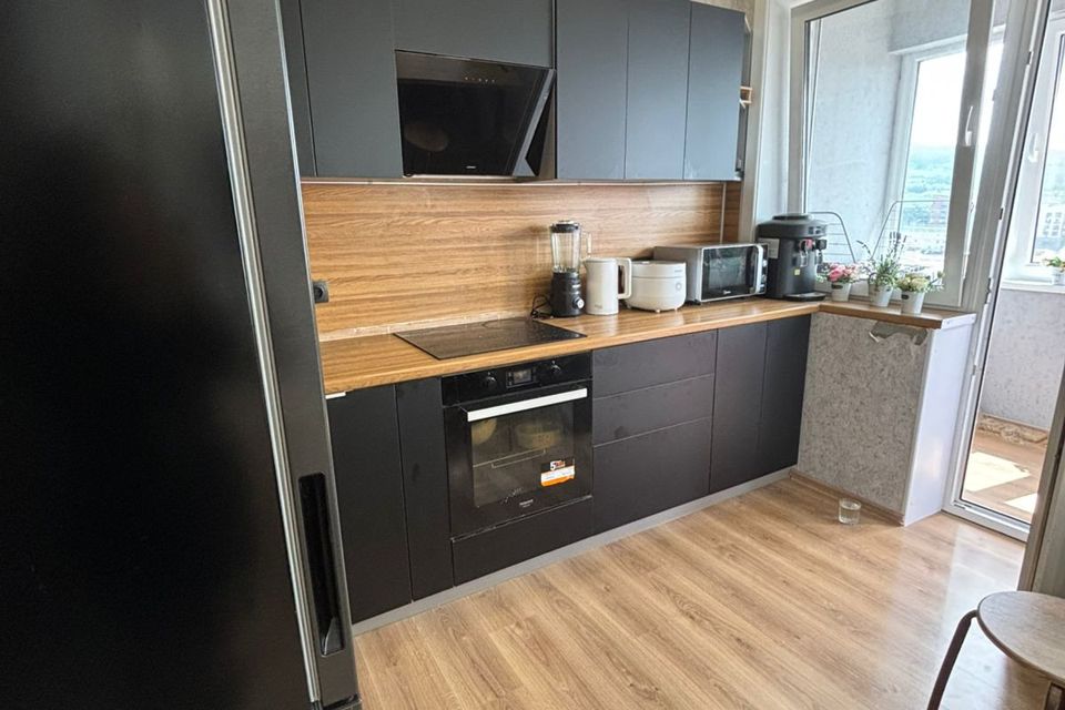 Продаётся 1-комнатная квартира, 42 м²