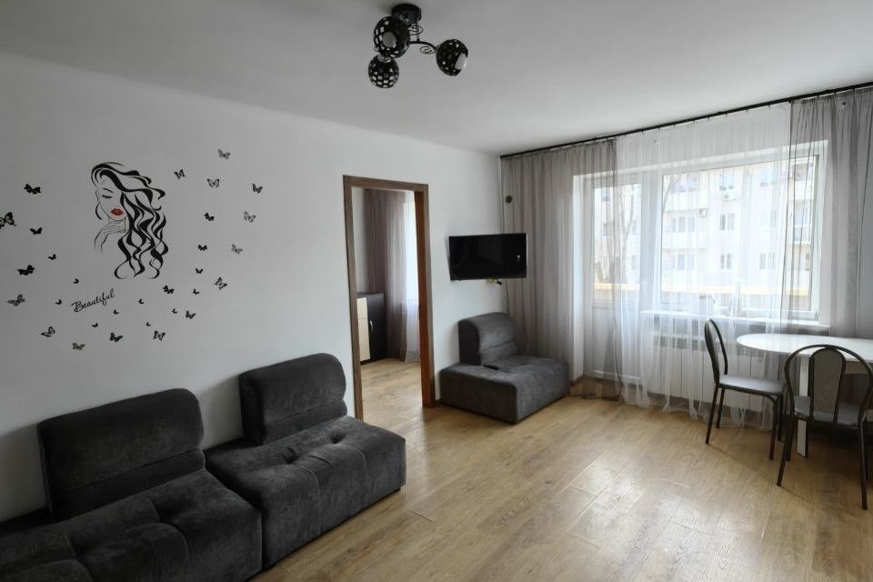 Продаётся 4-комнатная квартира, 90.5 м²