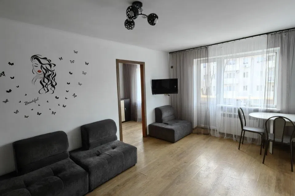 Продаётся 4-комнатная квартира, 90.5 м²